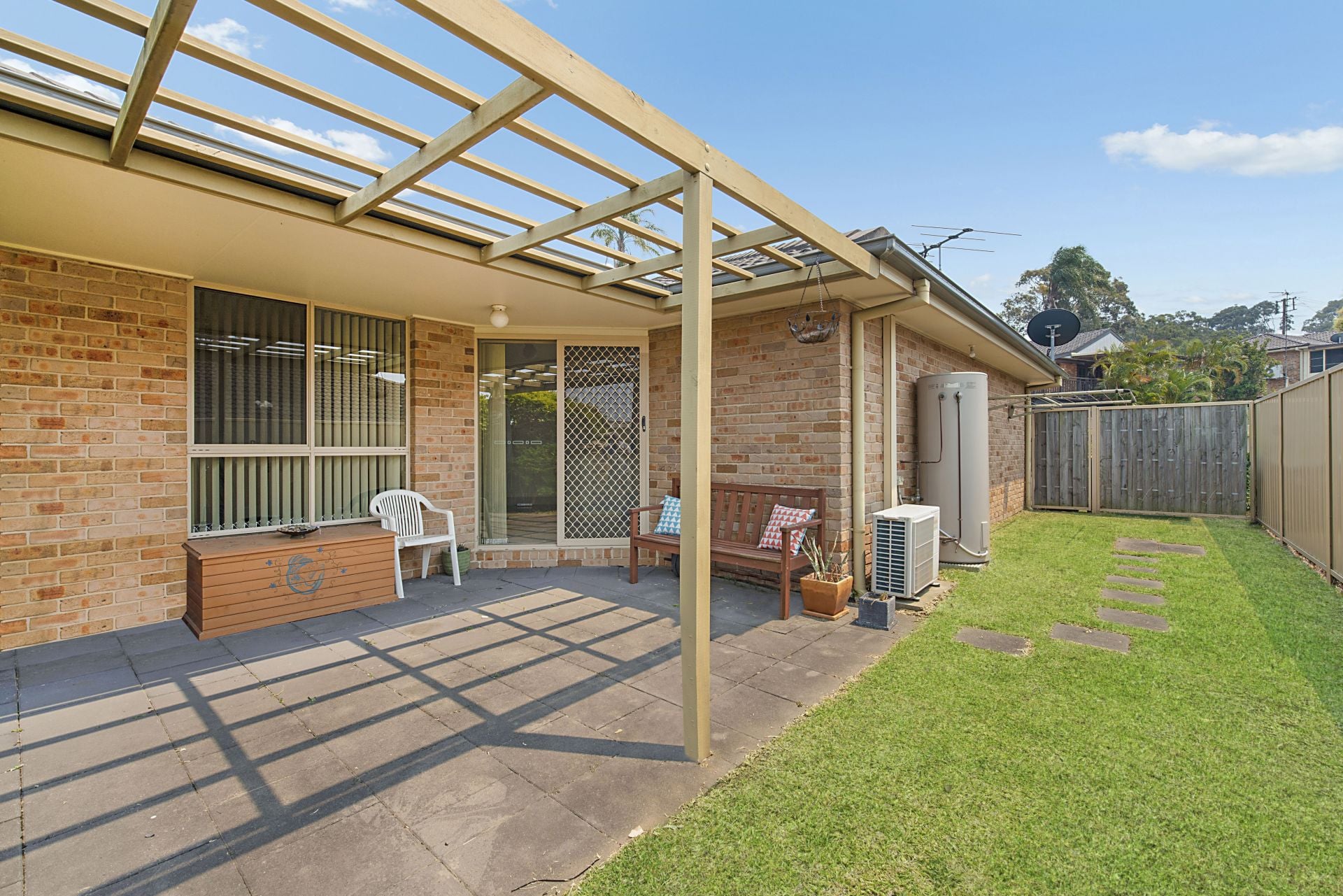 2/293 Pacific Highway Belmont North NSW, Belmont North - Thumbnail 3