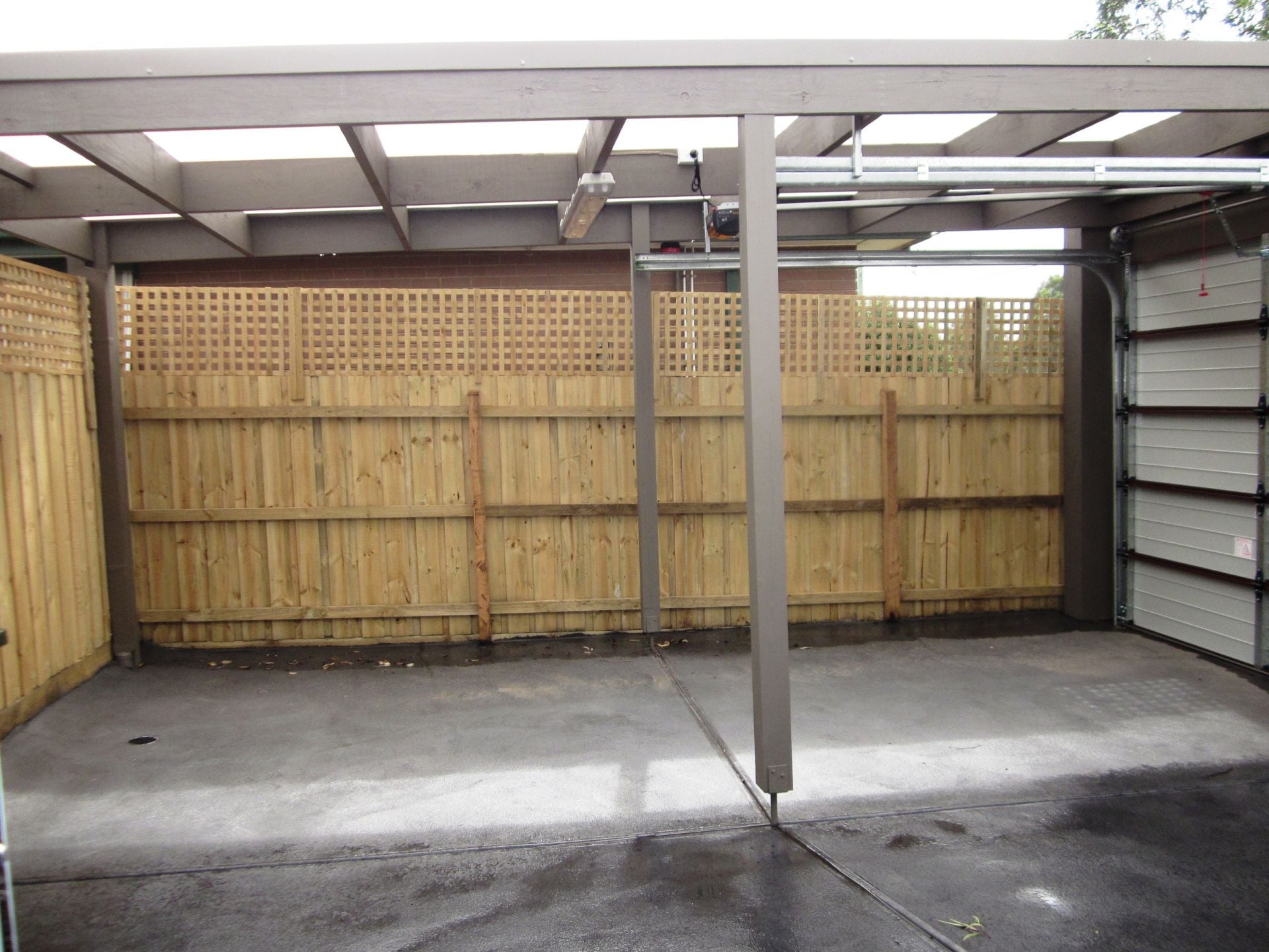 MODERN UNIT IN PRIME LOCATION   *Insp Thu 18th May @ 4:40pm*