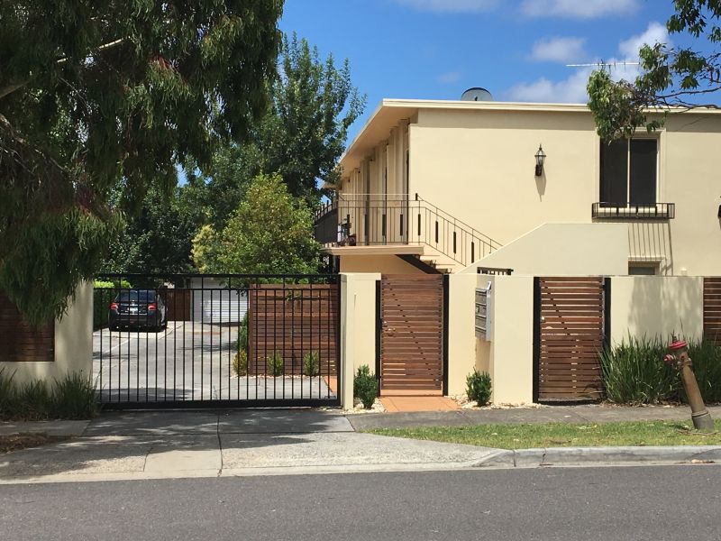 8/100 Collins Street, Thornbury
