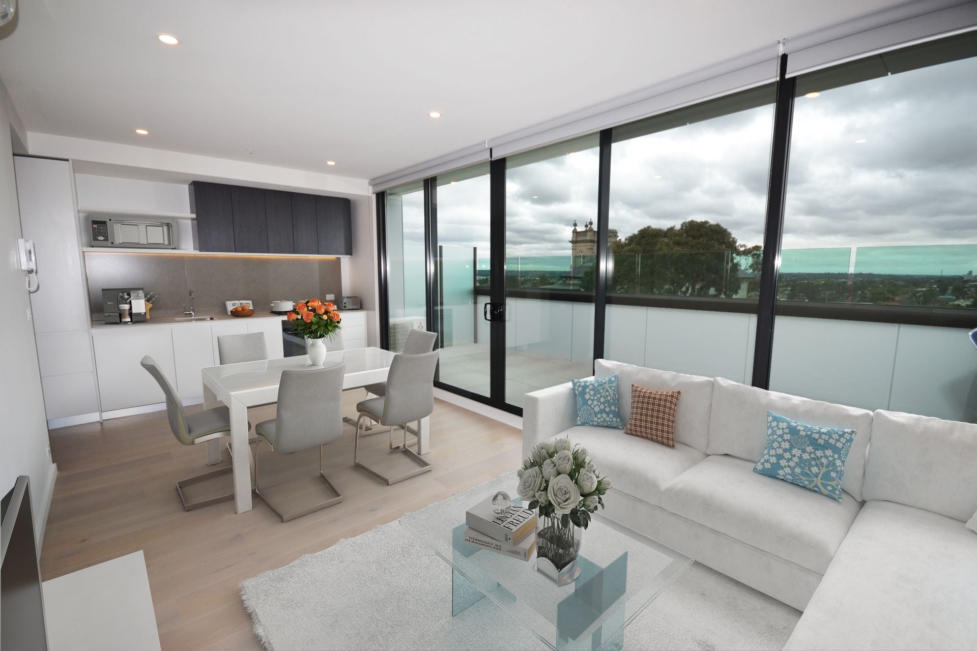 PRIME PRESTON LIVING WITH UNINTERRUPTED CITY VIEWS