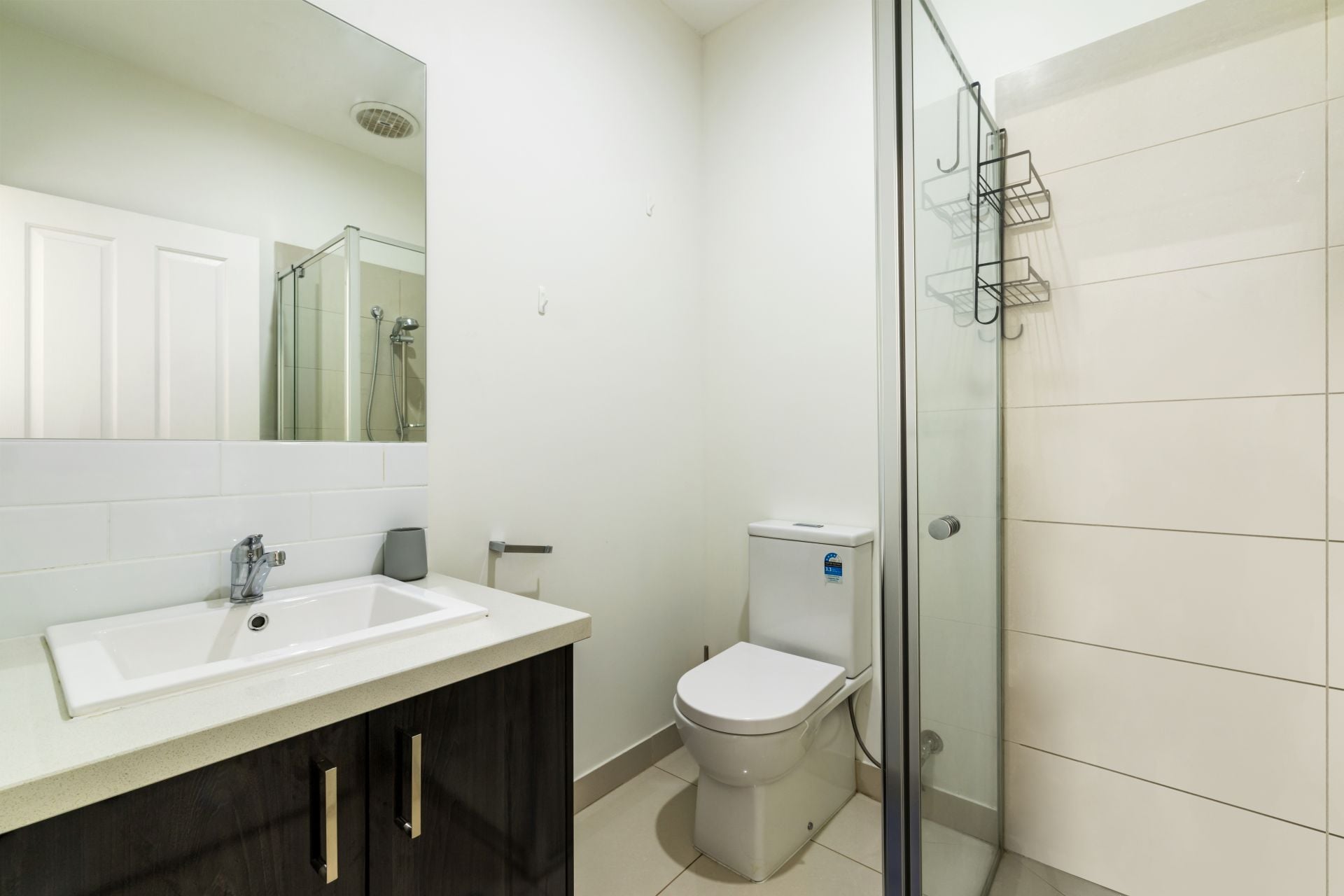 Modern & Light-Filled 2-Bedroom Unit for Rent