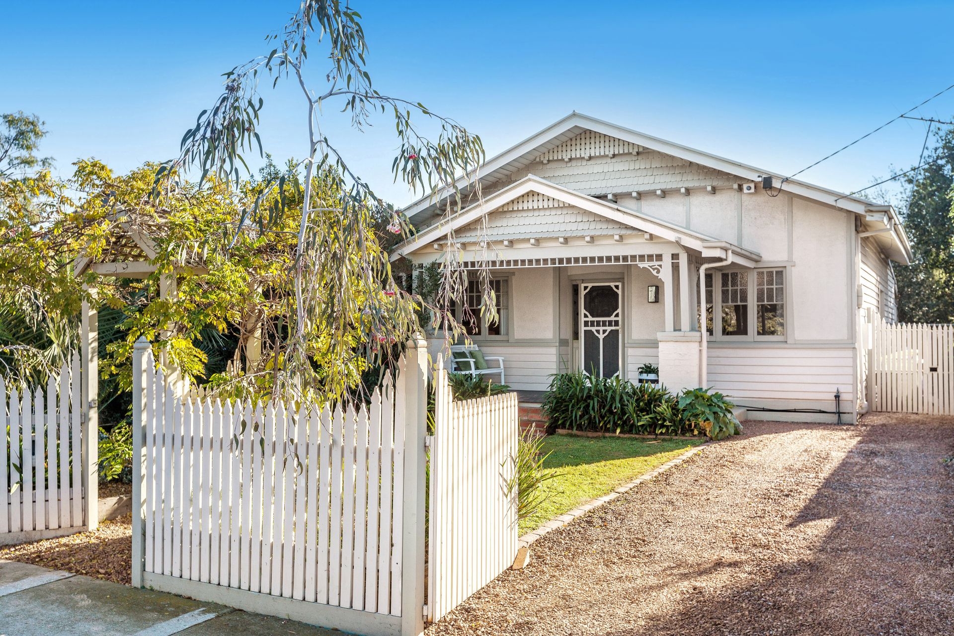 44 Clive Street, West Footscray - Thumbnail 2