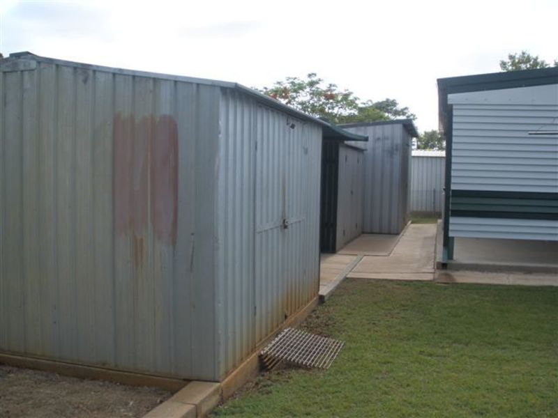 For Sale By Owner 14 Arnold St, Blackwater, QLD 4717