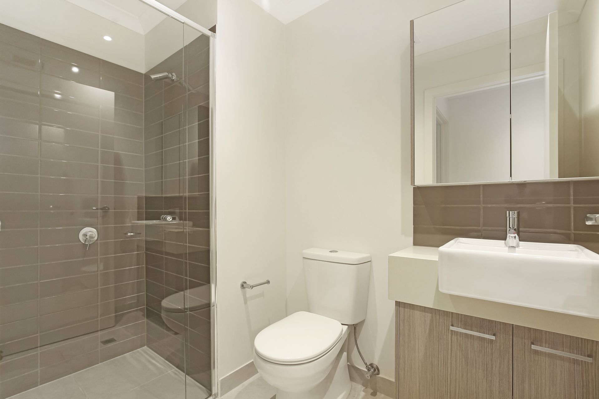 Immaculately Presented Apartment!