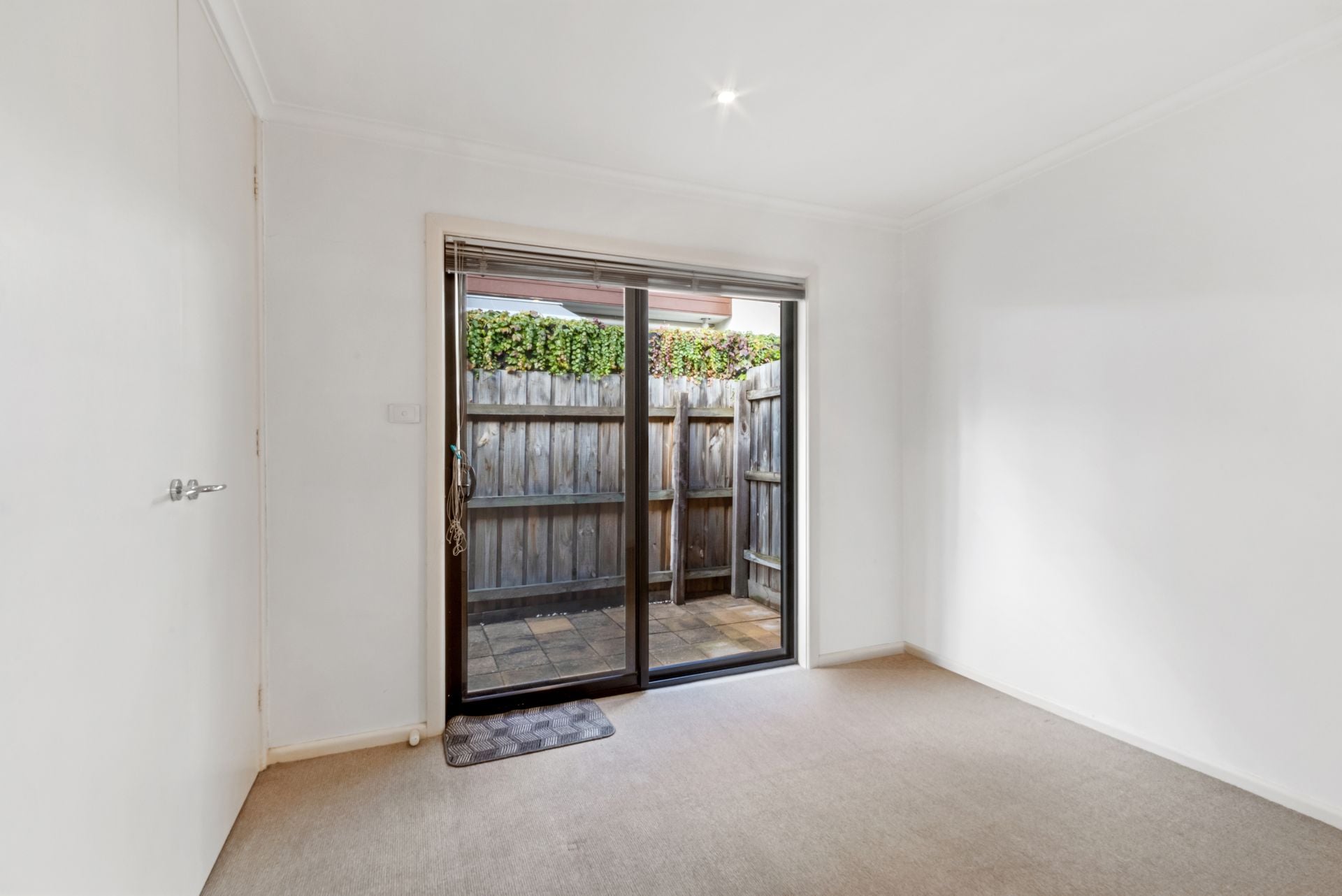 Terrific Unit With A Huge Courtyard!