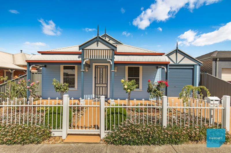 9 Dickerson Way, Caroline Springs - Thumbnail 2