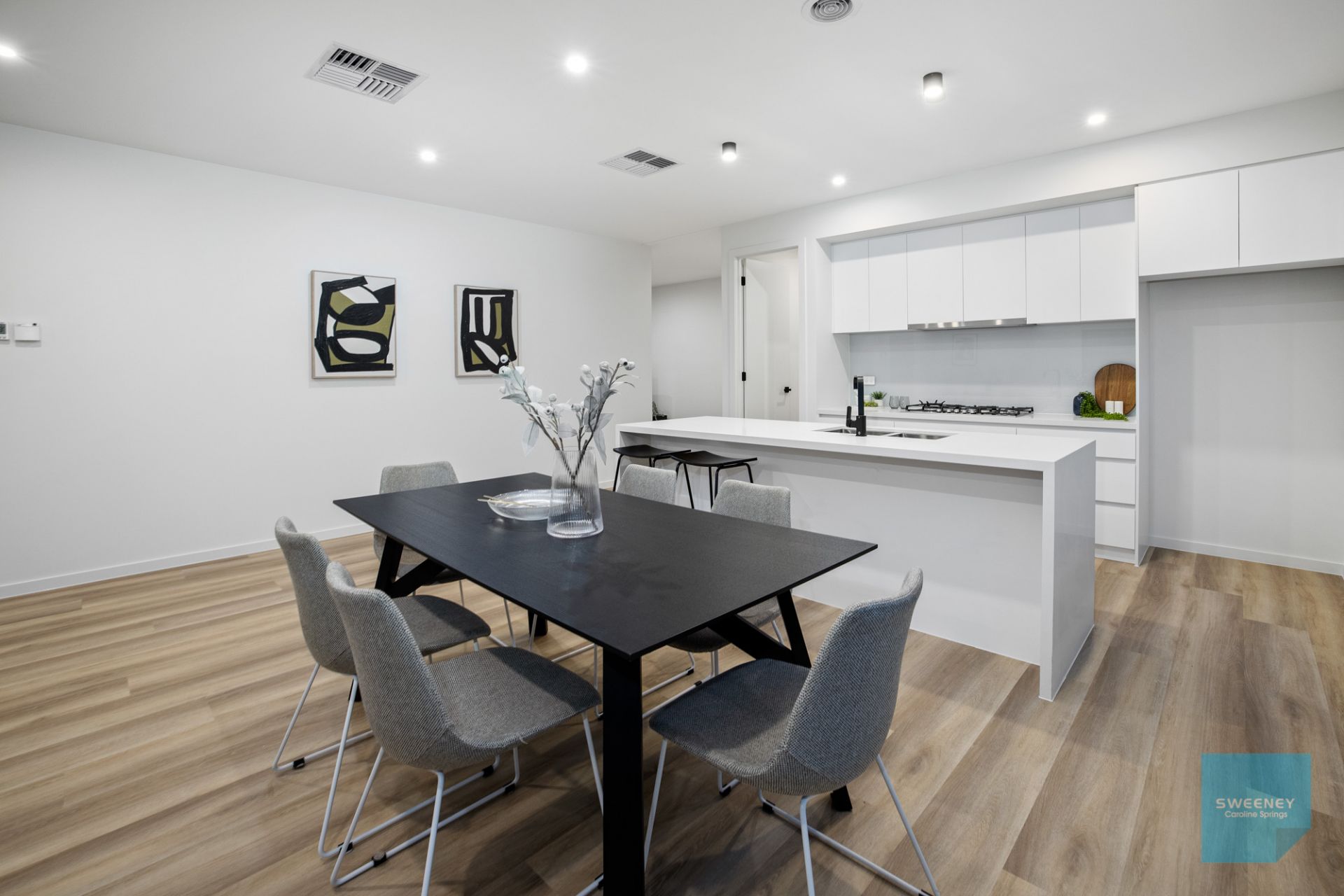26 Wiltshire Boulevard, Thornhill Park - Thumbnail 8
