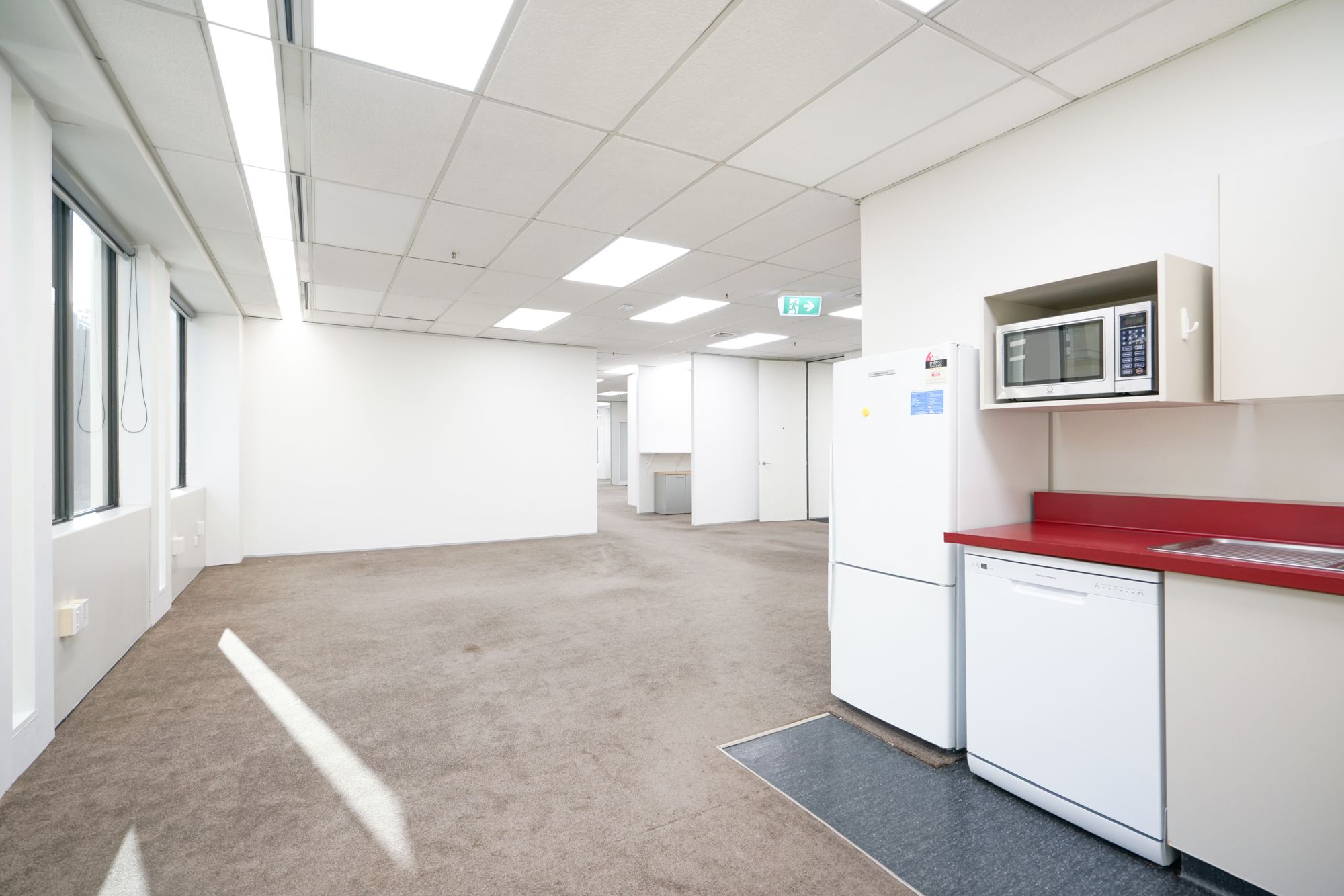 Real Estate For Commercial Lease Part 4/99 Customhouse Quay