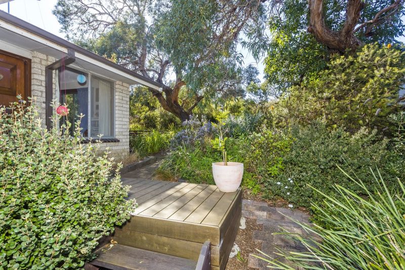 3 Mallaluka Avenue Ocean Grove VIC, Ocean Grove - Thumbnail 2