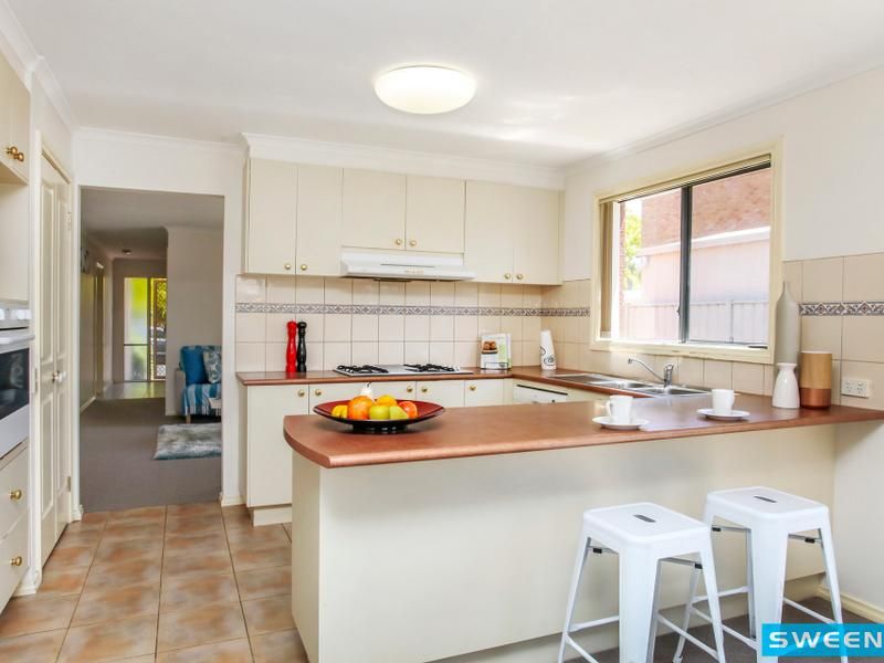 20 Reigate Street, Caroline Springs - Thumbnail 3