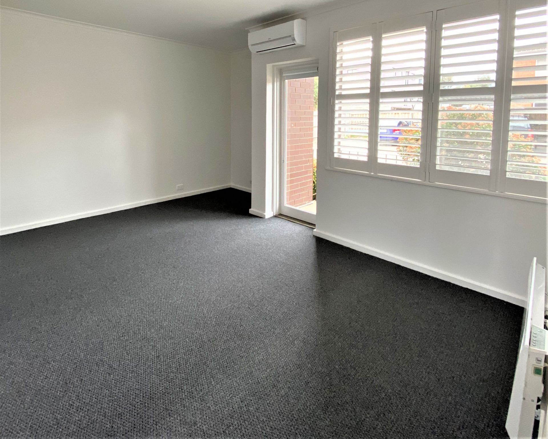 Updated, Spacious Apartment!