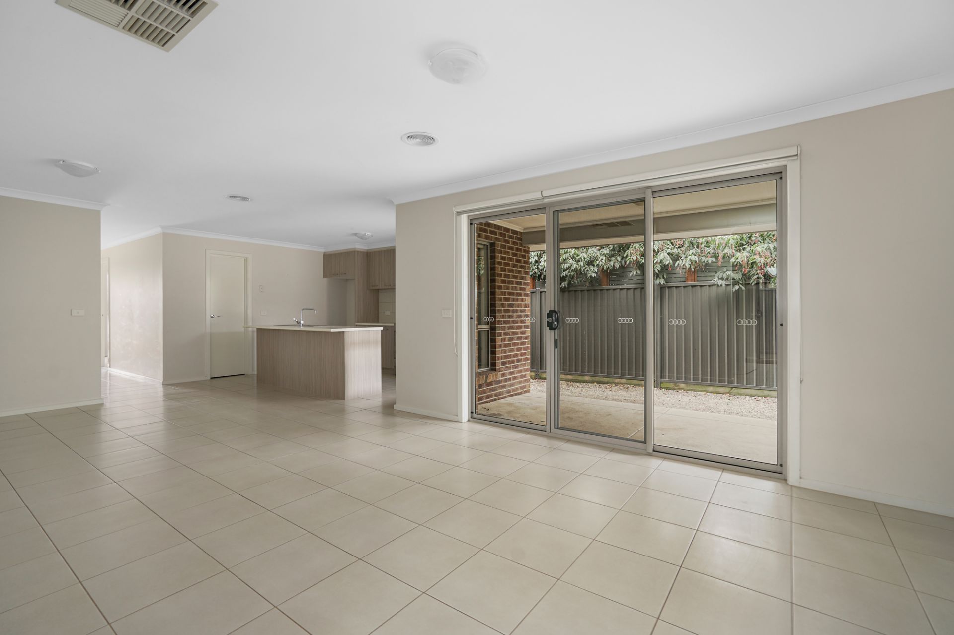 15 Pengelly Road, Lucas, Lucas - Thumbnail 4