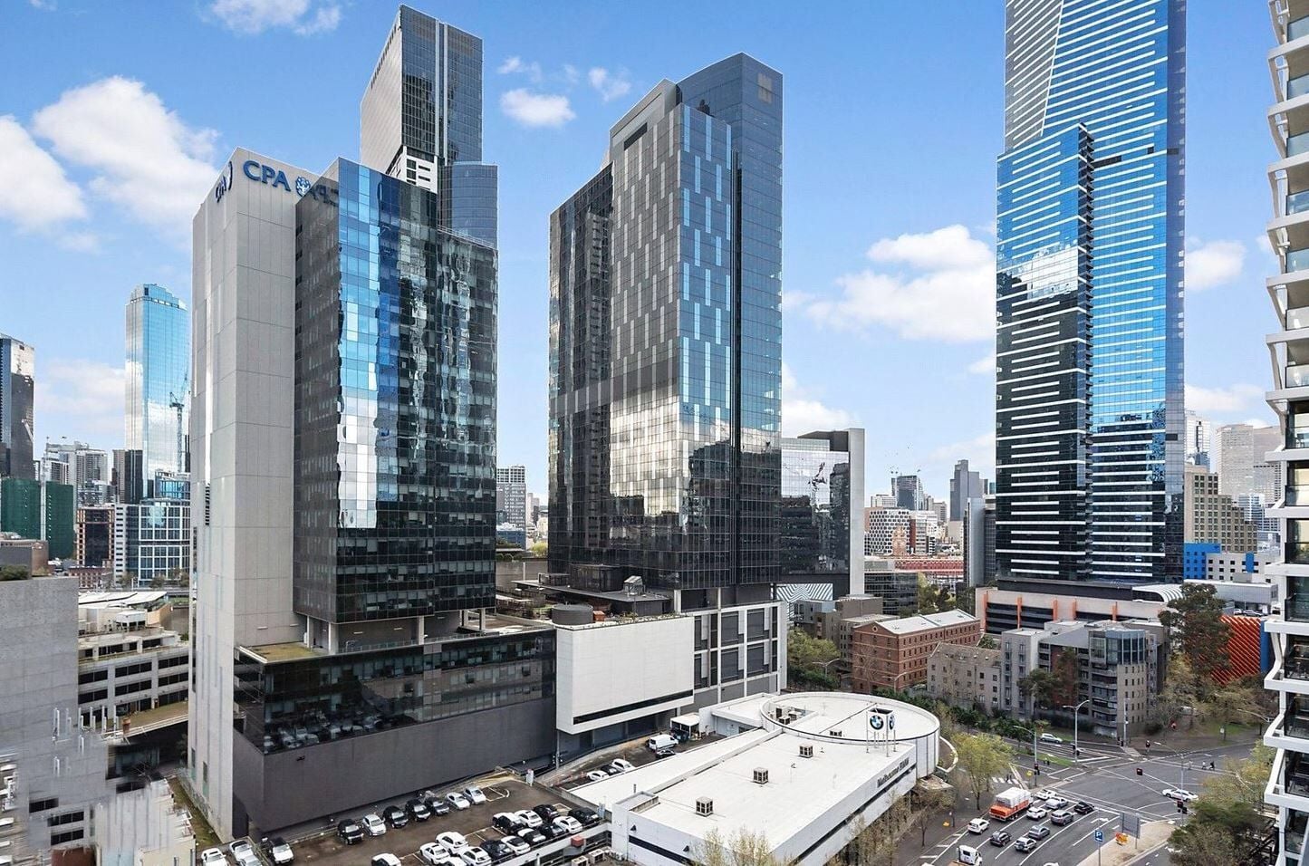 Southbank Grand: Prime Position, Luxury Lifestyle, Spacious Sensation!