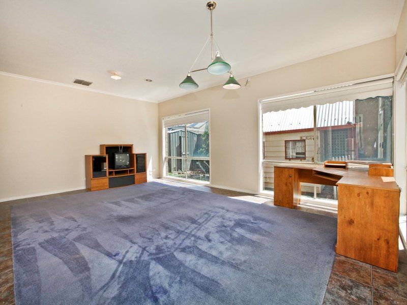 25 Highwood Drive, Hillside - Thumbnail 6