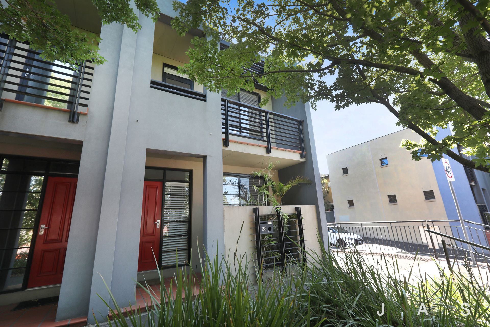 25 Goldsbrough Walk Kensington VIC, Kensington - Thumbnail 2