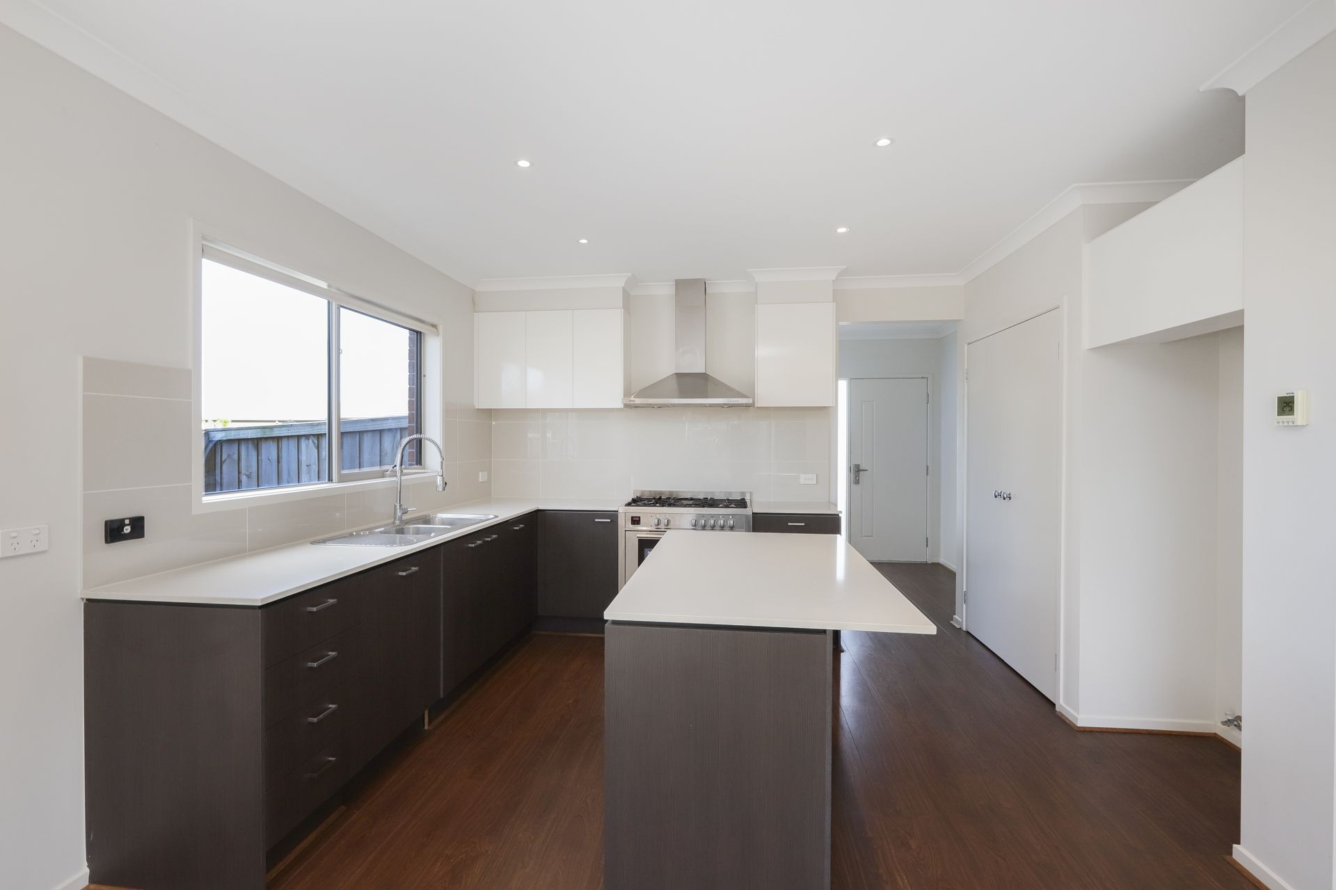 34 Jansar Street Point Cook VIC, Point Cook - Thumbnail 3