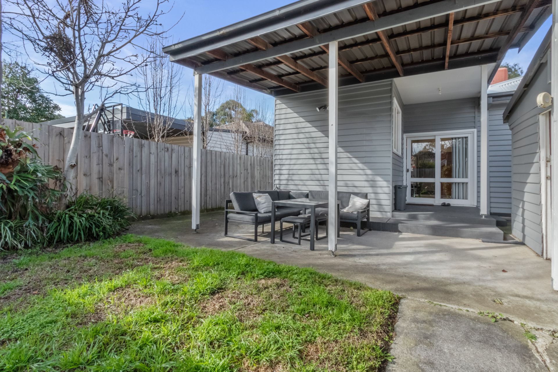 Stunning Renovated Home - FULLY FURNISHED.