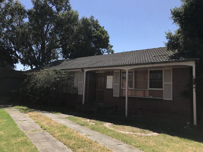 9 Brentwood Avenue, Lalor