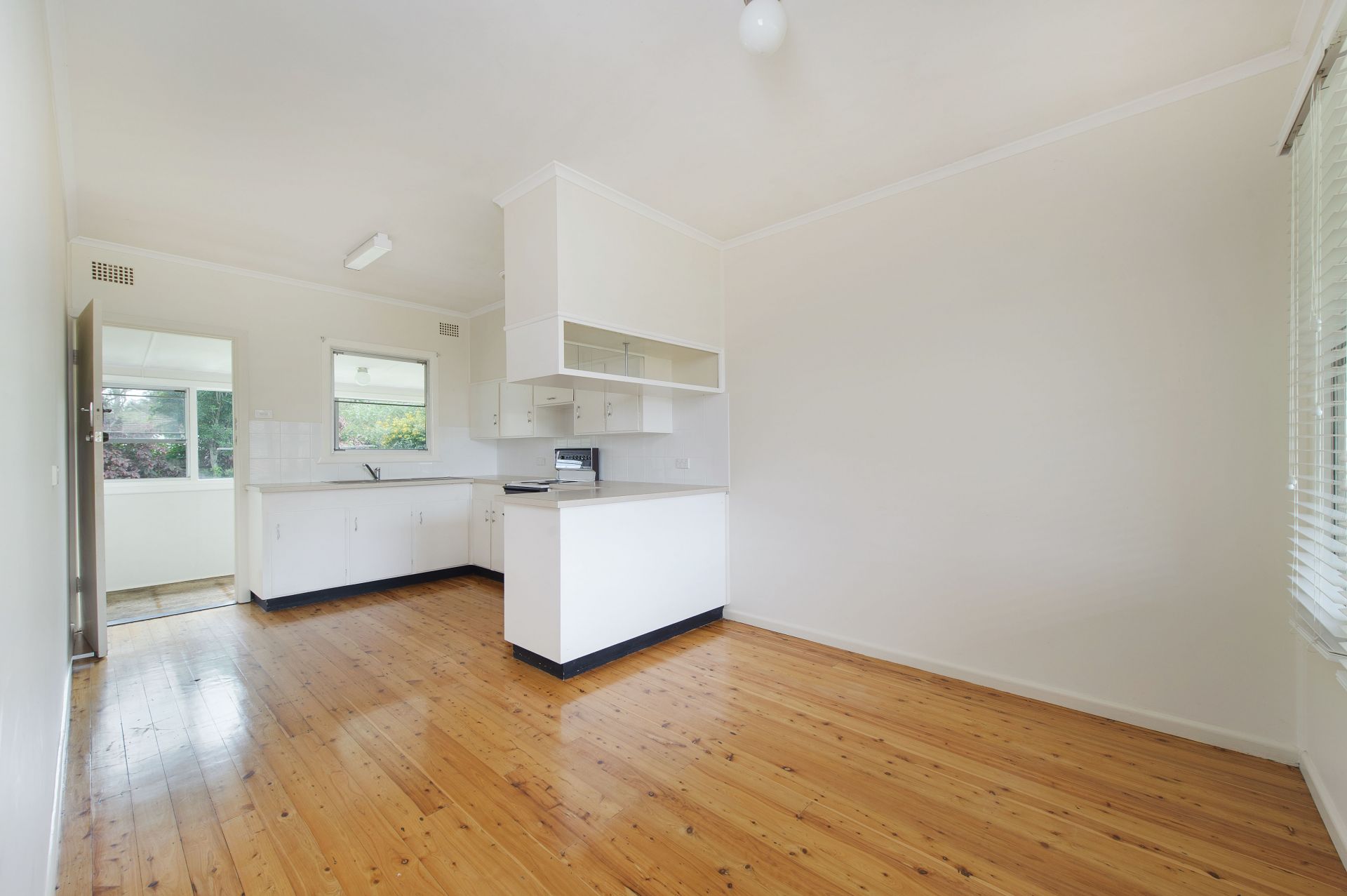 5 Florida Street Port Macquarie NSW, Port Macquarie - Thumbnail 2