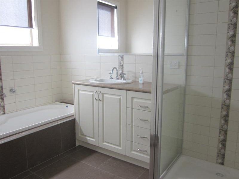 PURE ELEGANCE IN PRIME LOCATION    *Insp Sat 22nd Nov @ 12:10pm*