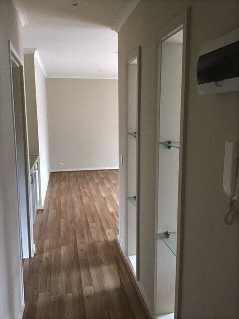 **Modern & Light**