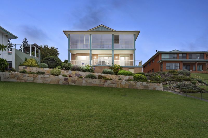 Real Estate For Sale 1/13 Charlton Street Toowoon Bay , NSW