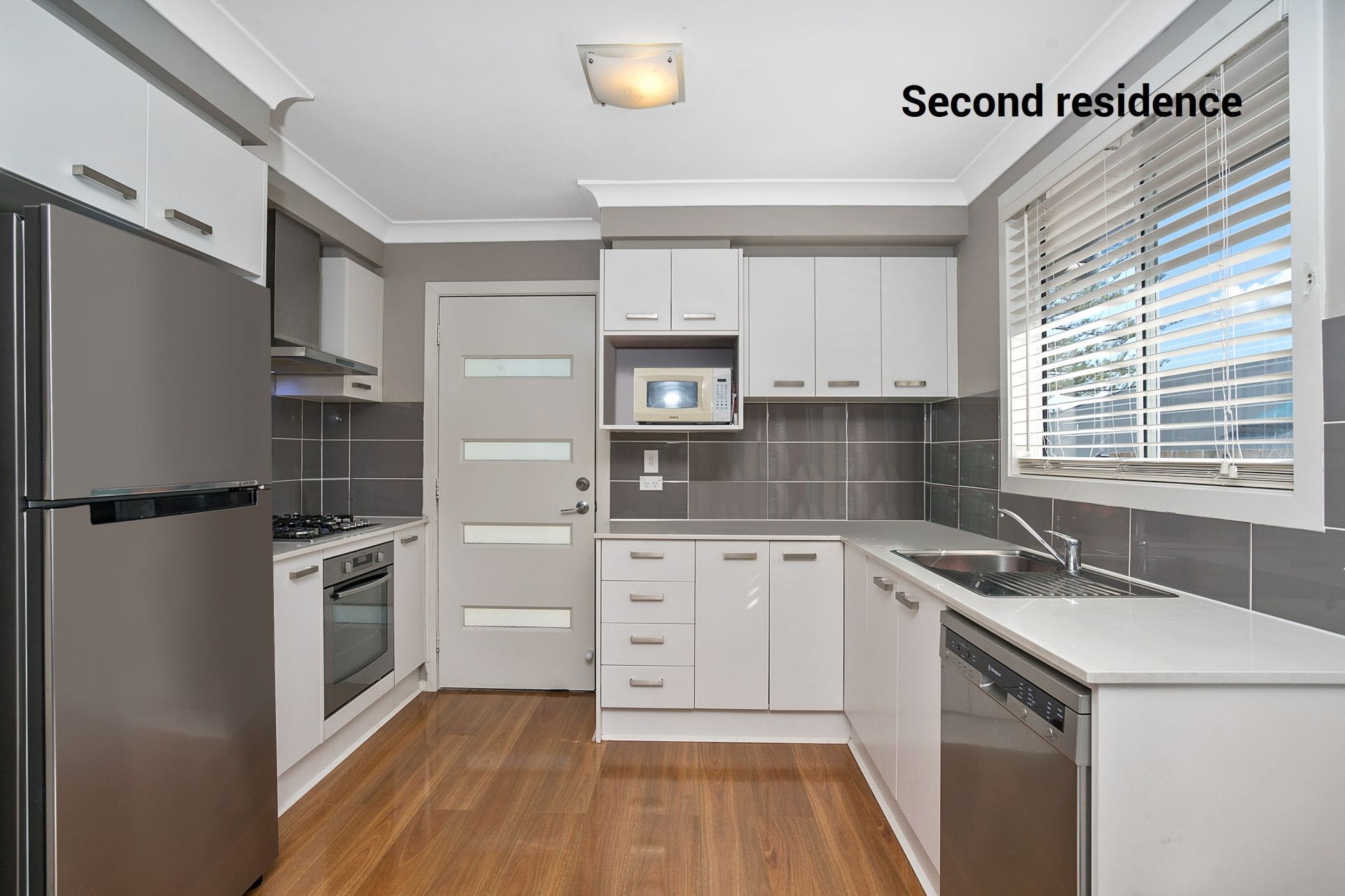 732 & 732a Barrenjoey Road Avalon NSW, Avalon - Thumbnail 2