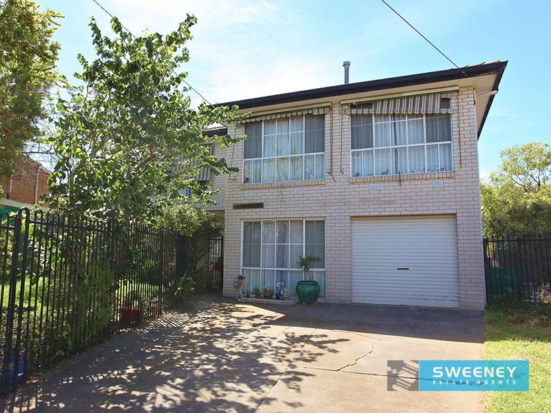 11 Weeroona Terrace, Altona Meadows - Thumbnail 2