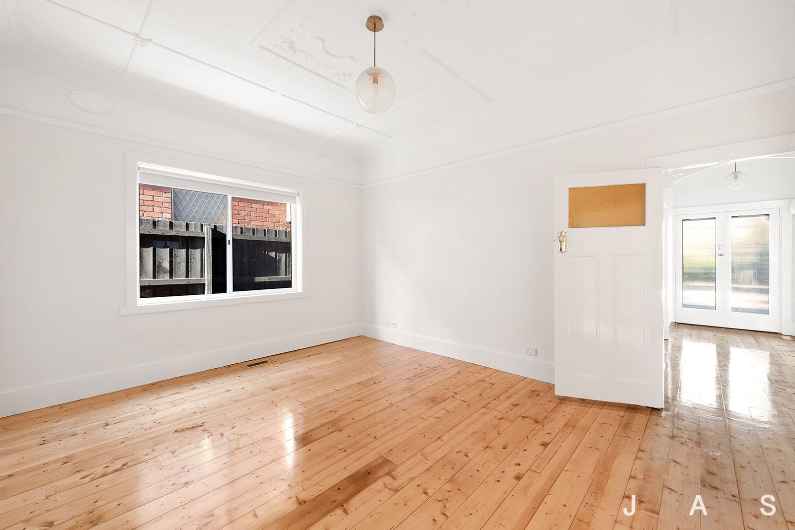 10 The Ridgeway Kensington VIC, Kensington - Thumbnail 4