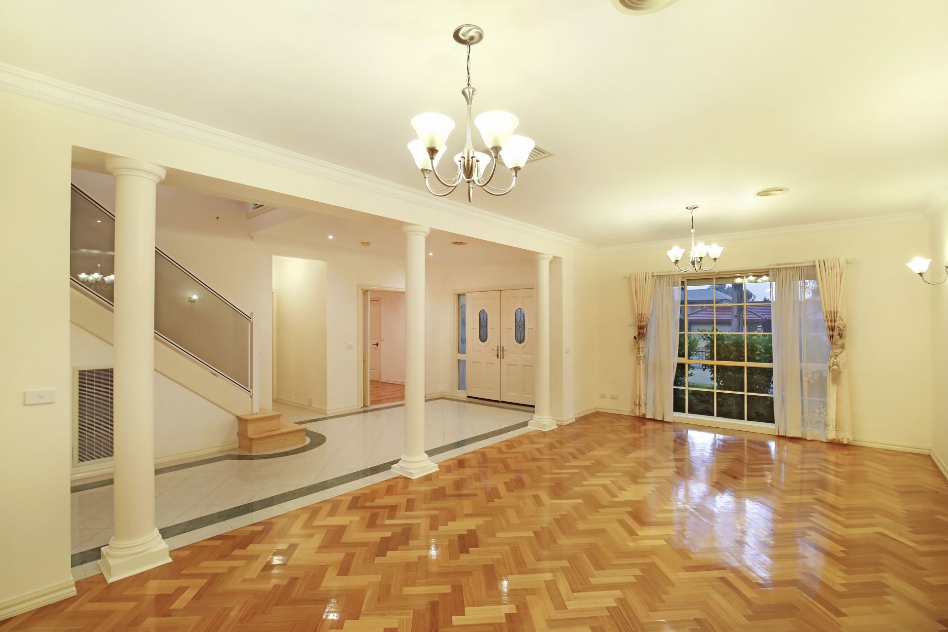 Large and Luxurious Family Living