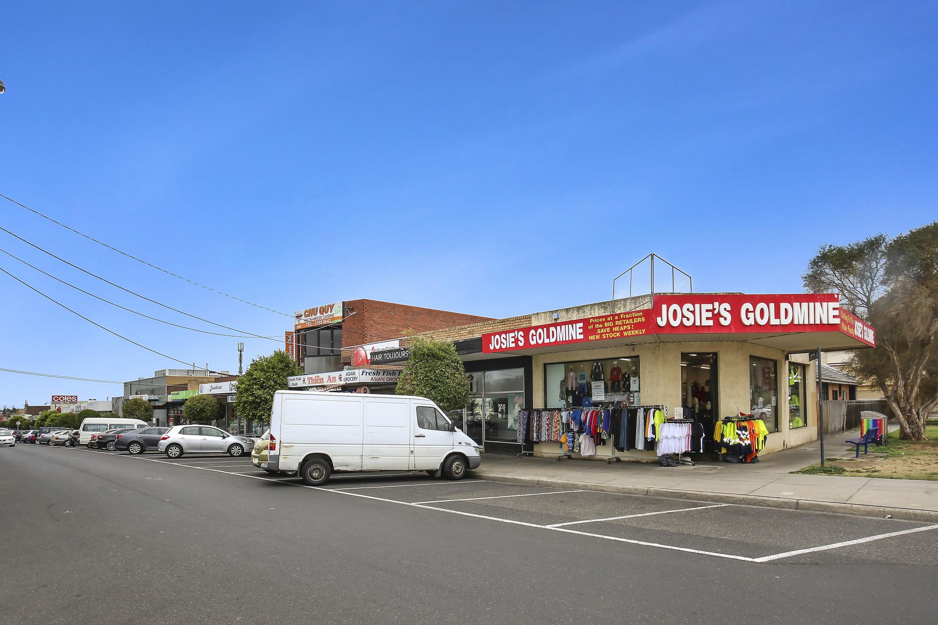 *** EXPOSURE***   *** EXPOSURE***
RARE OPPORTUNITY - BE SEEN!