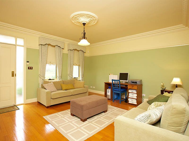 47 The Parkway, Caroline Springs - Thumbnail 4