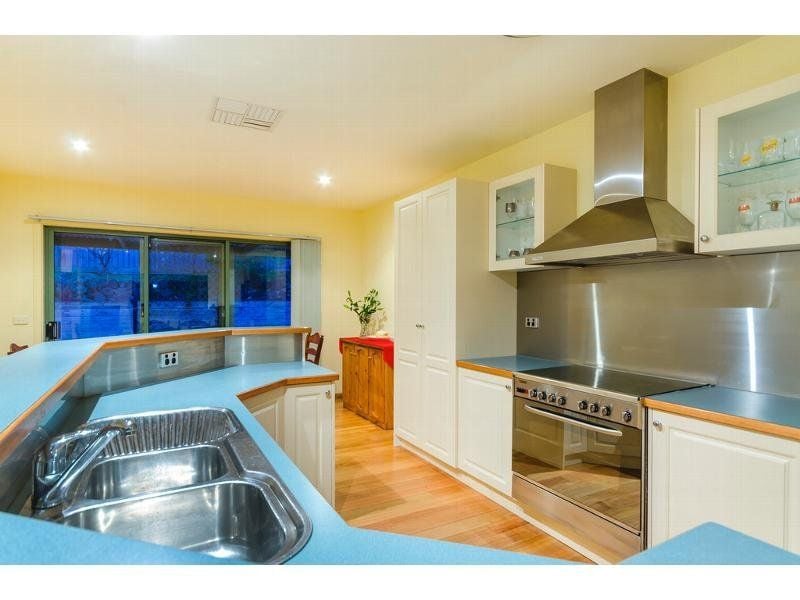 28 Wallington Road OCEAN GROVE VIC, Ocean Grove - Thumbnail 2
