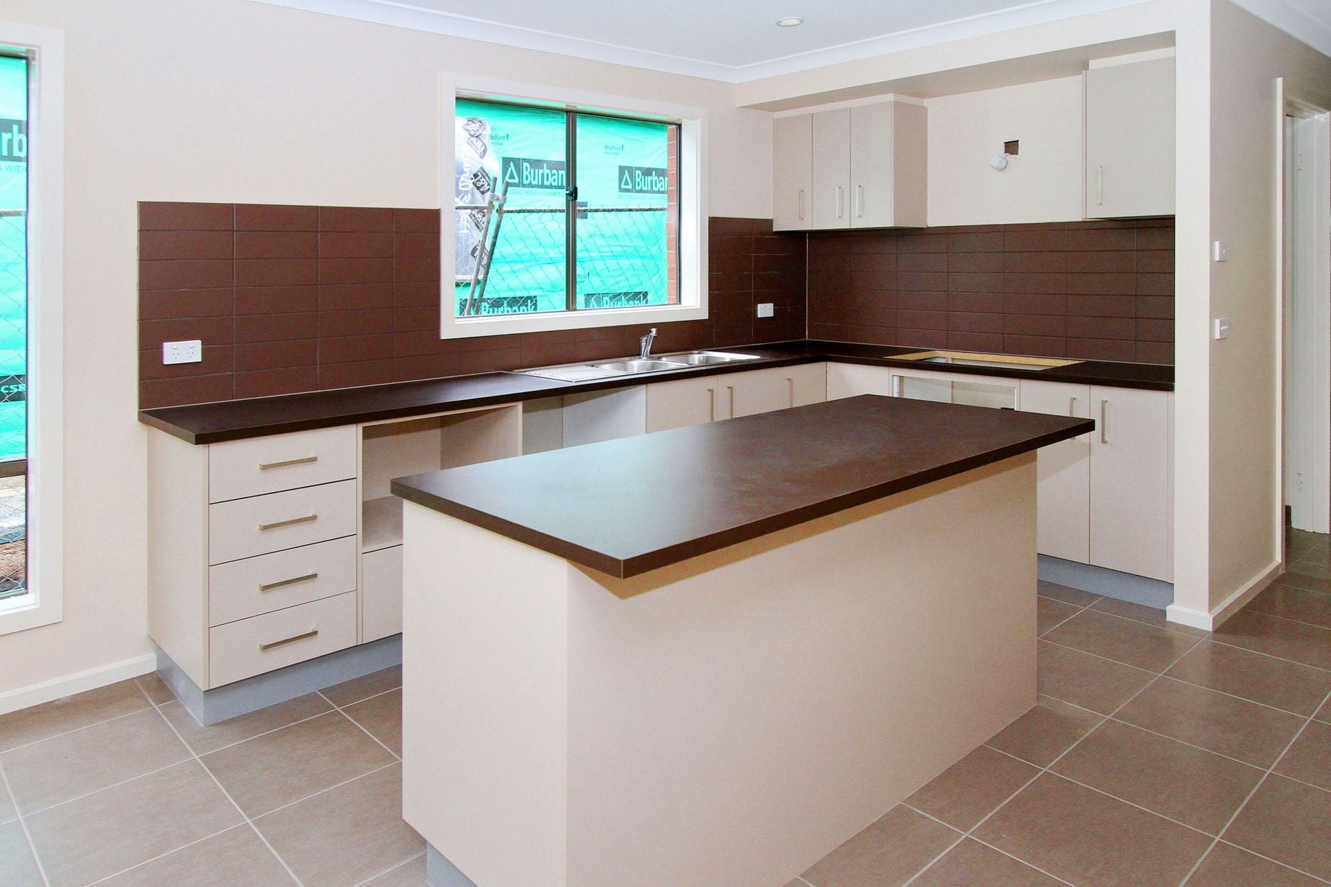 MODERN, AFFORDABLE & PERFECTLY LOCATED