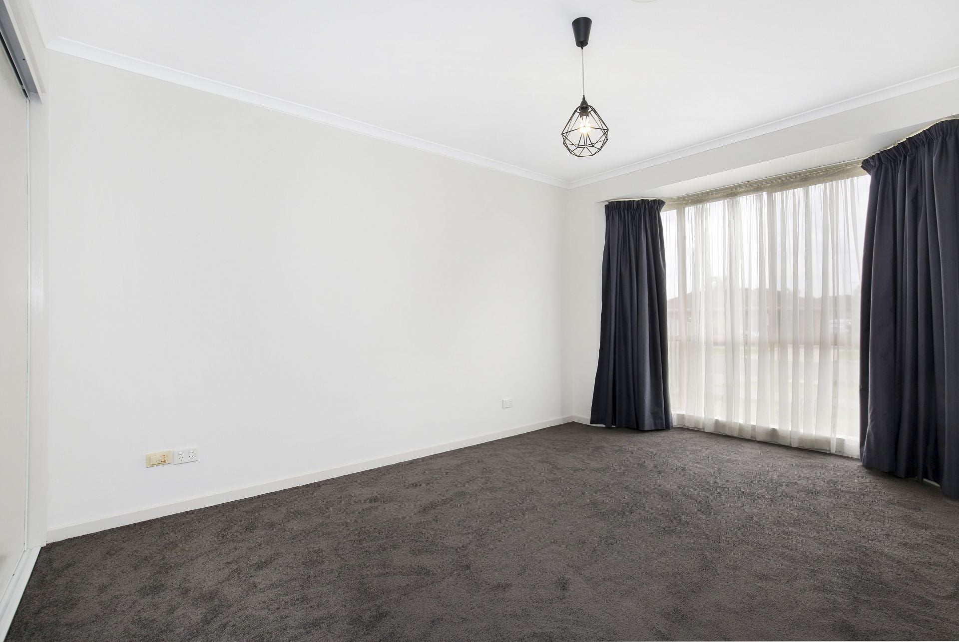 COMFORTABLE, CONVENIENT AND A GENEROUS BACKYARD