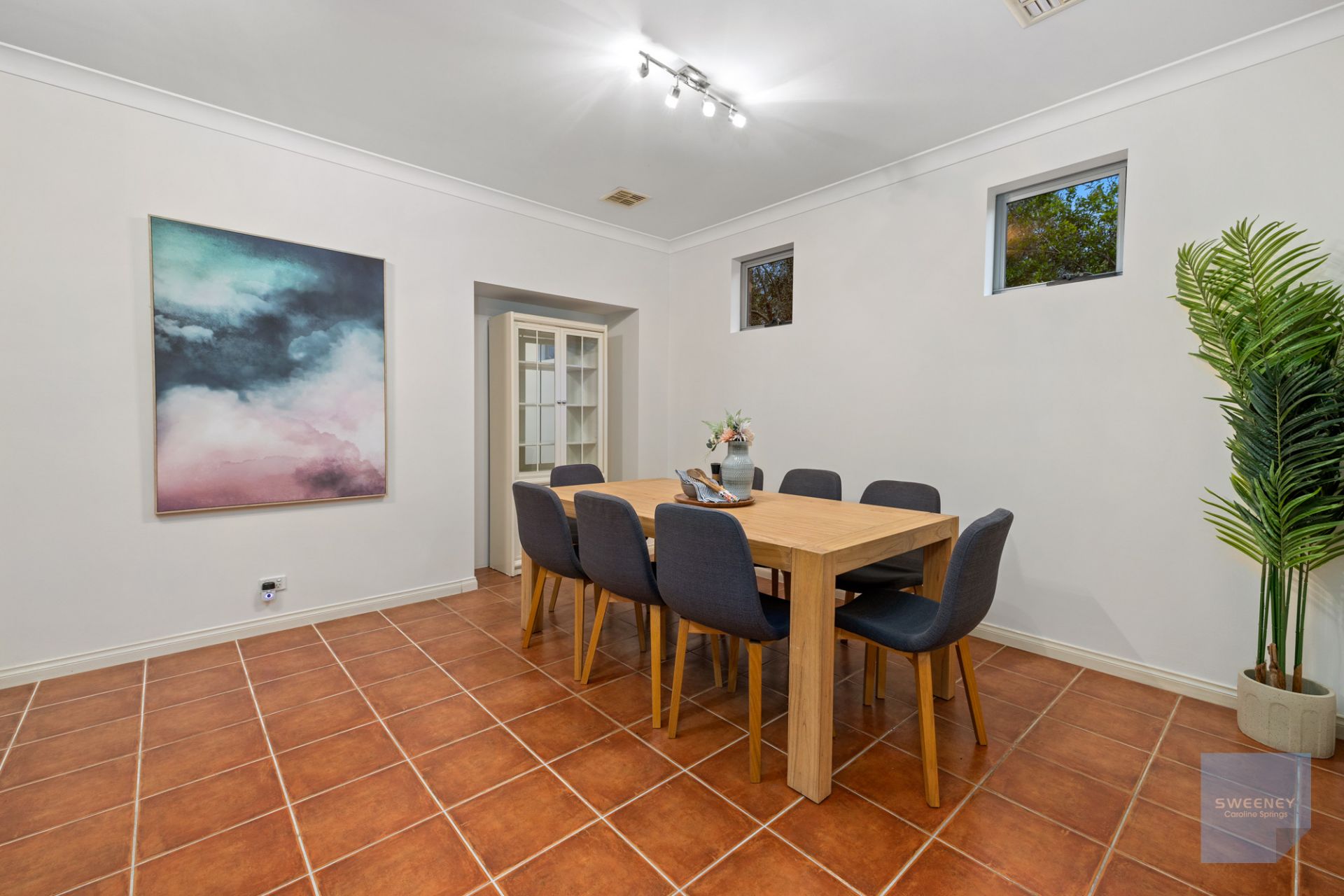 10 Eppalock Circuit, Caroline Springs - Thumbnail 8