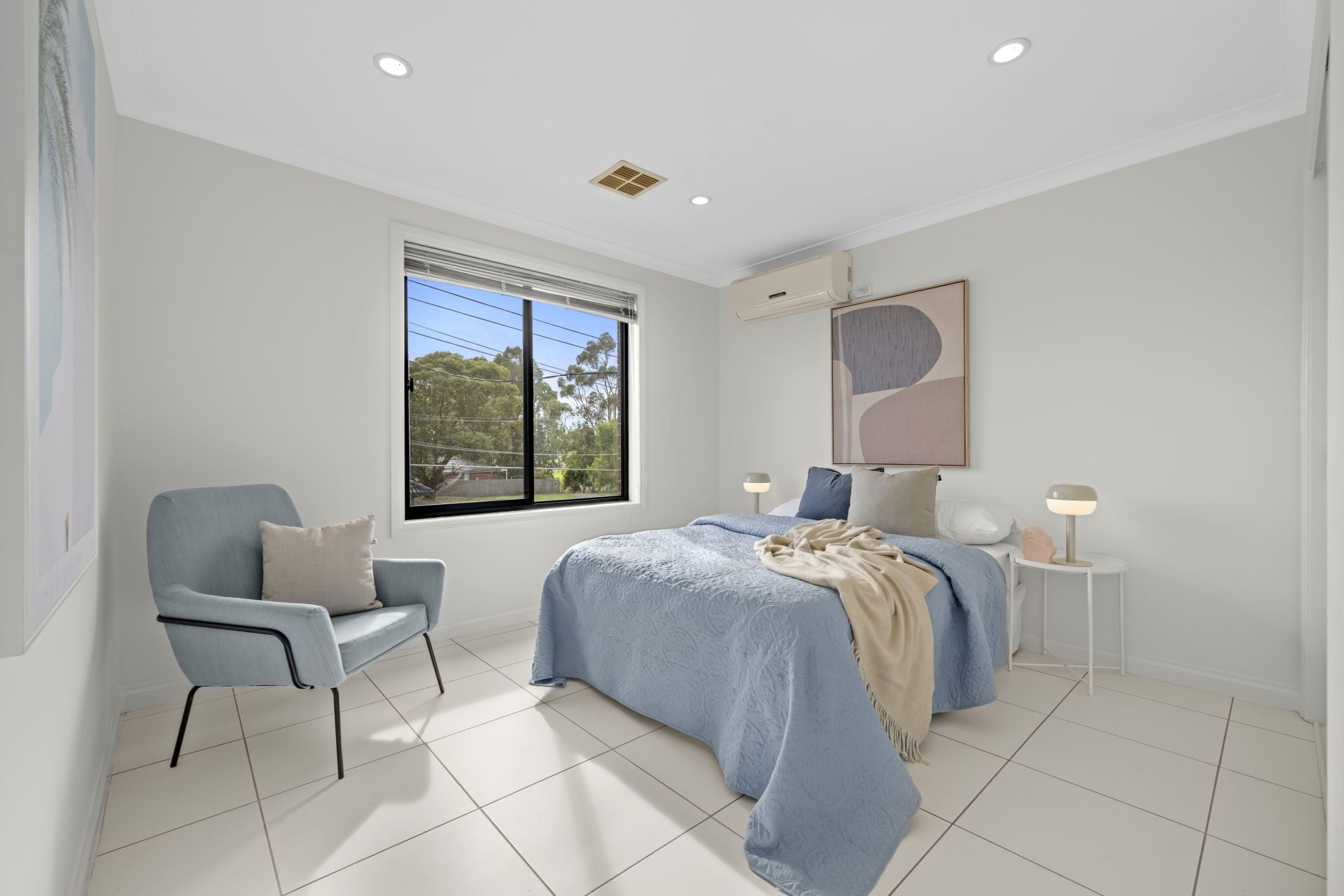 A Stylish Abode In A Central Location
