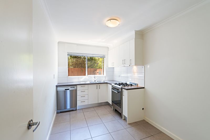 1/9 Macartney Street, Reservoir
