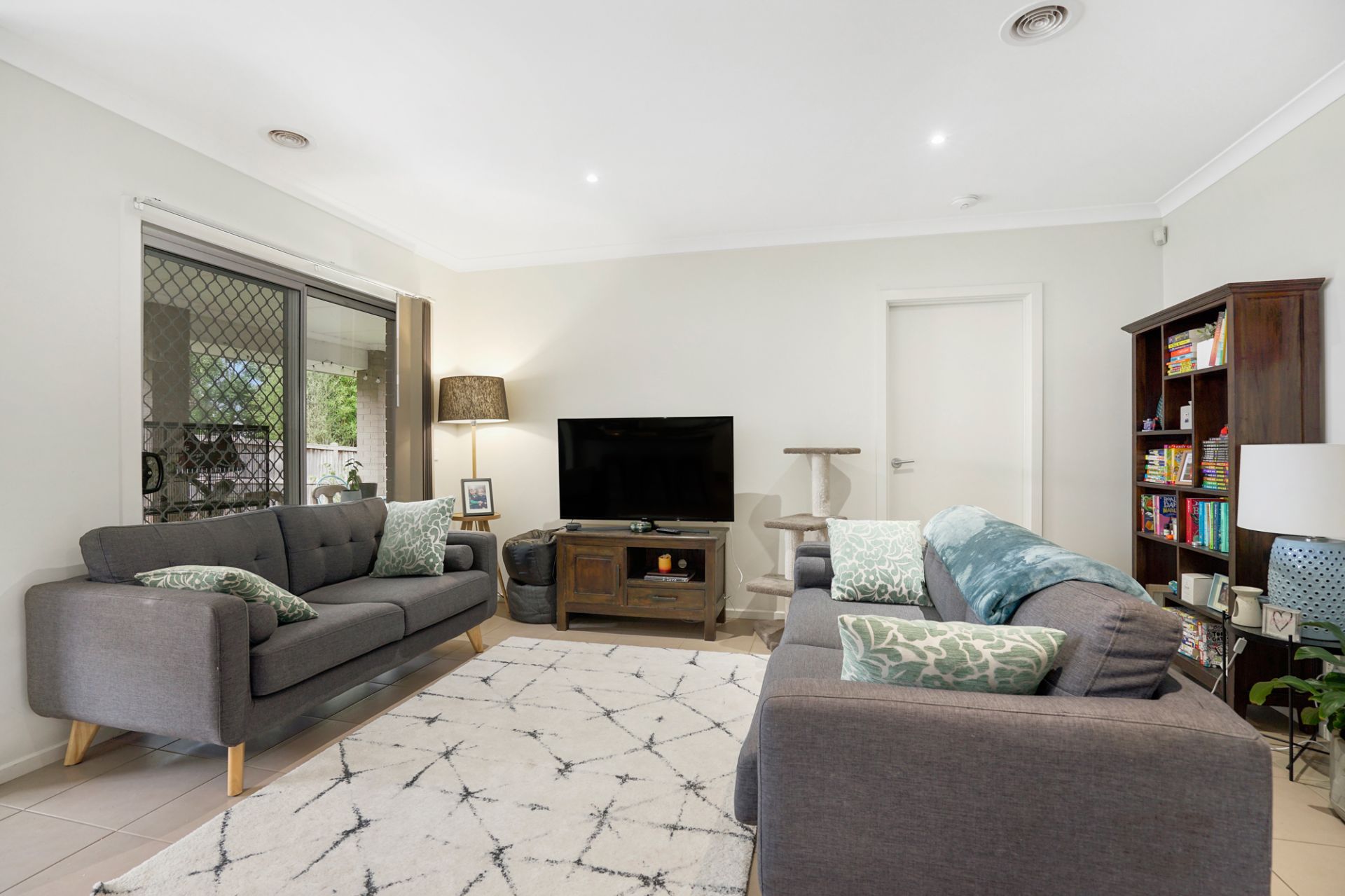 19 Goldwood Drive Alfredton VIC, Alfredton - Thumbnail 3