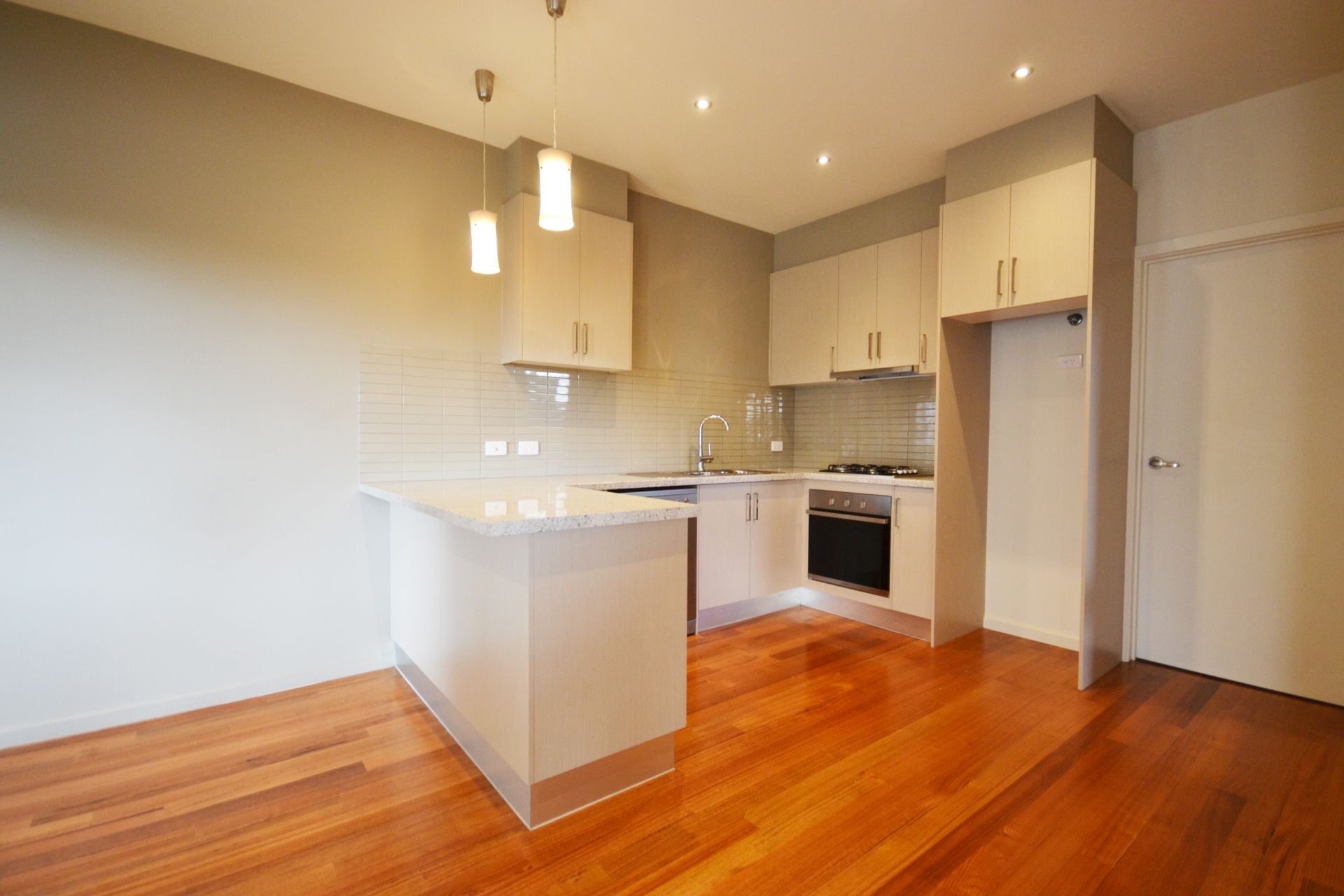 STYLISH MODERN LIVING
