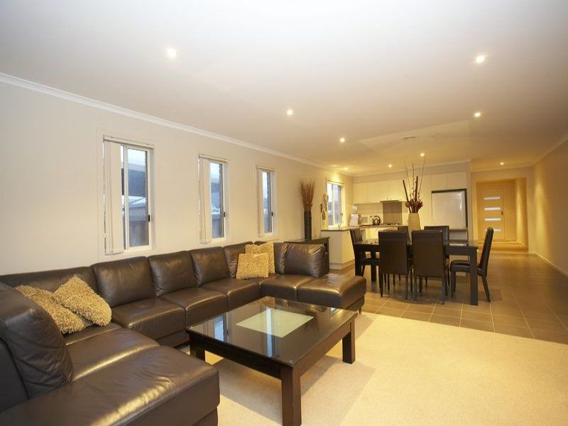 9 Windsong Way, Point Cook - Thumbnail 2