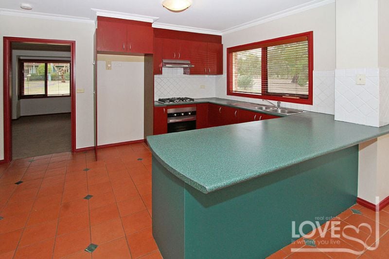 16 Emerald Walk, Bundoora