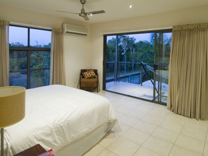 27 Whitsunday Street KAWANA ISLAND QLD, Kawana Island - Thumbnail 5