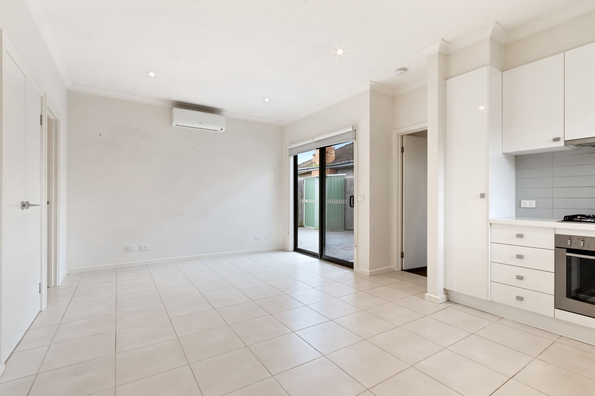Standout Modern Unit in Convenient Location!