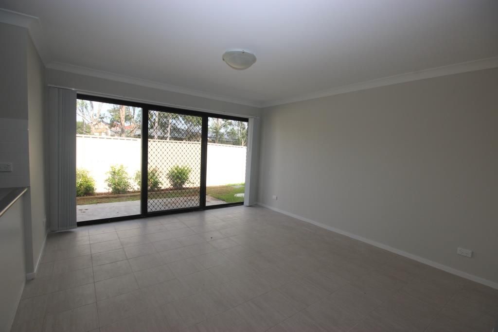 Real Estate For Lease 17 Dahlia Avenue Hamlyn Terrace , NSW