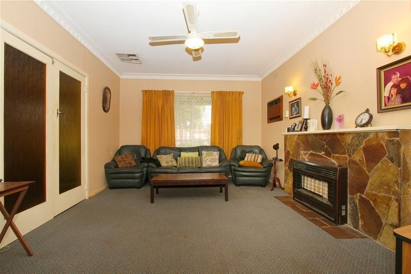 $300 - $320 LOOKING FOR A GREAT TENANT