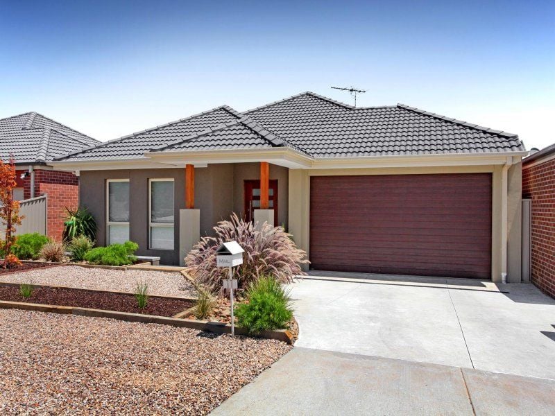 11 Forest Glade Way, Caroline Springs - Thumbnail 2