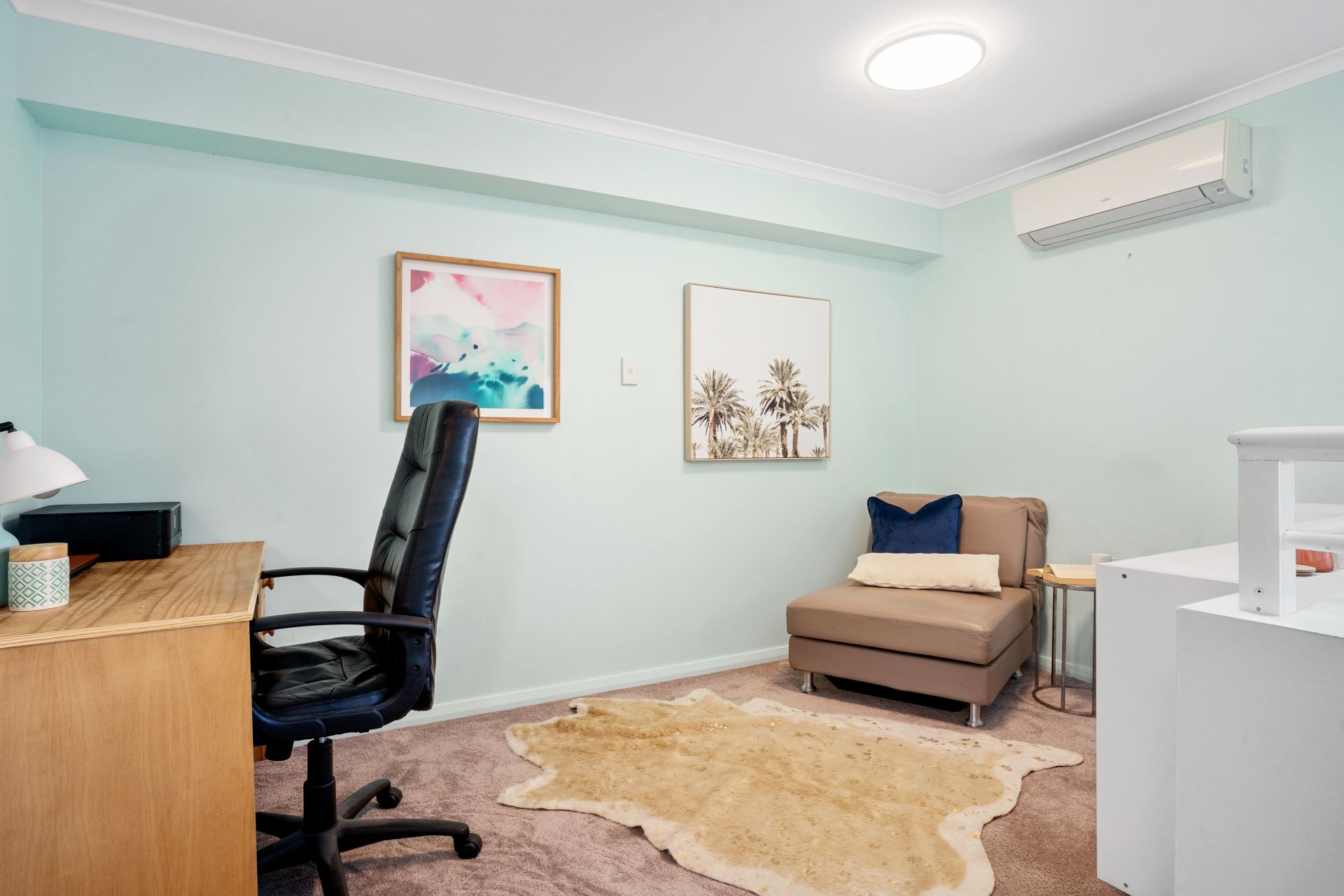 Time Realty Real Estate For Sale 11/5763 Fairlight Street Five