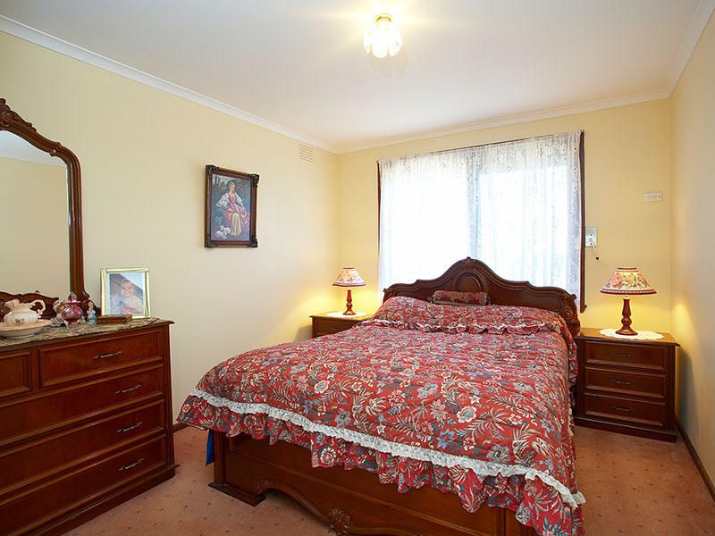 35 Roach Drive, Altona Meadows - Thumbnail 7