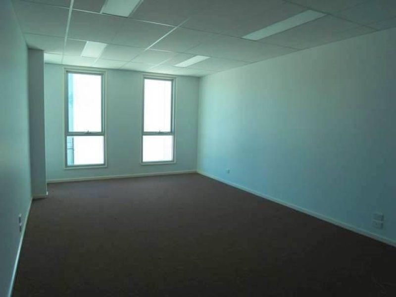 MODERN OFFICE/WAREHOUSE IN SOUGHT AFTER LOCATION